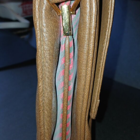 Gucci Tan Leather Shoulder Bag - Picture 13 of 16